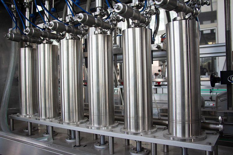 Automātiska kosmētisko smaržu šķidruma pildīšanas pudeļu pildīšanas mašīna