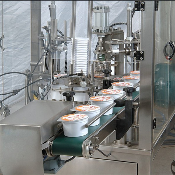 Automātiska saldējuma kausa iepildīšanas mašīna