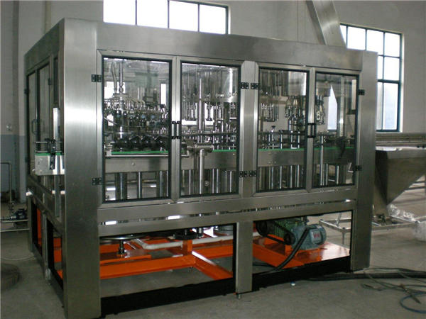 Automātiska stikla pudeles ūdens iepildīšanas mašīna