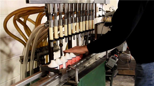 Augstas kvalitātes automātiskā tualetes balināšanas uzpildes mašīna