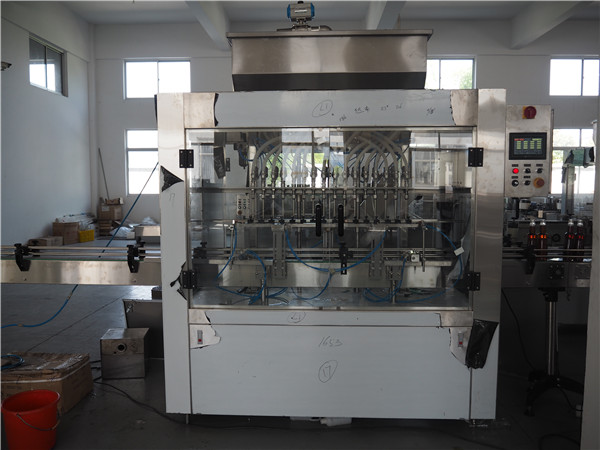 Profesionāla ražotāja automātiska eļļas iepildīšanas mašīna